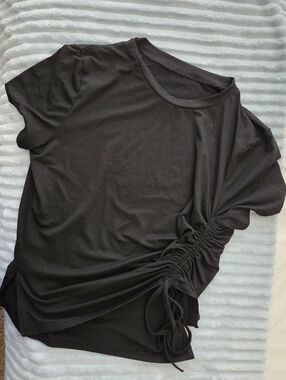 SHEIN Black Short Sleeve Tee with Side Drawstring Ruched Detail
